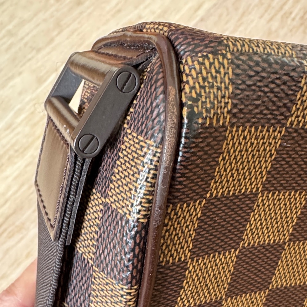 Louis Vuitton Brown Damier Ebene Messenger Crossbody Bag - Picture 4 of 16
